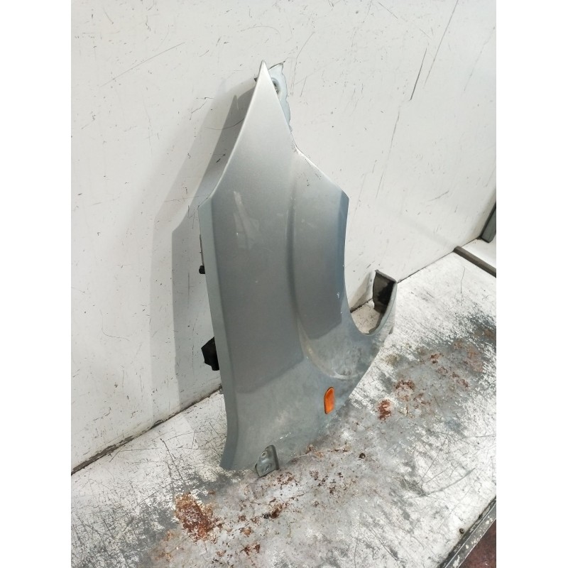 Recambio de aleta delantera derecha para ford fiesta v (jh_, jd_) 1.4 16v referencia OEM IAM   