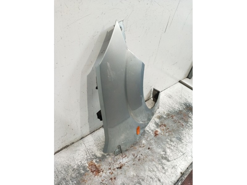 Recambio de aleta delantera derecha para ford fiesta v (jh_, jd_) 1.4 16v referencia OEM IAM   