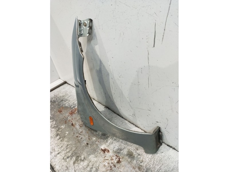 Recambio de aleta delantera derecha para ford fiesta v (jh_, jd_) 1.4 16v referencia OEM IAM   