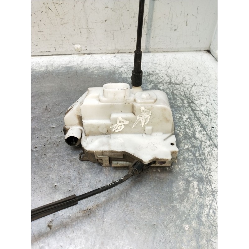 Recambio de motor cierre centralizado delantero derecho para renault twingo authentique referencia OEM IAM 767632 250208 3P