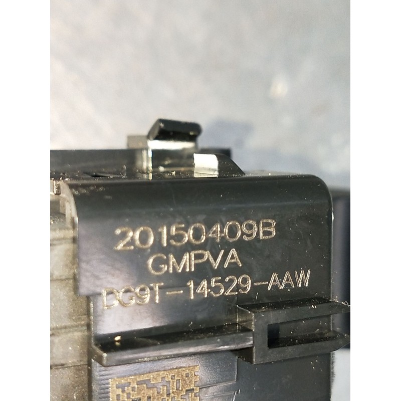 Recambio de mando elevalunas trasero derecho para ford s-max (cj, wa6) 2.0 tdci referencia OEM IAM 20150409B DG9T14529AAW 5P