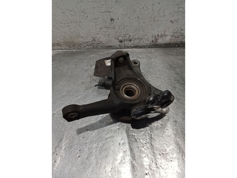 Recambio de mangueta delantera izquierda para peugeot 407 st sport pack referencia OEM IAM   