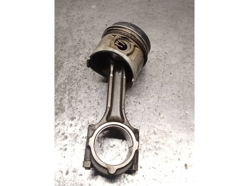 Recambio de piston para hyundai galloper ii (jk-01) 2.5 td intercooler referencia OEM IAM D4BH  