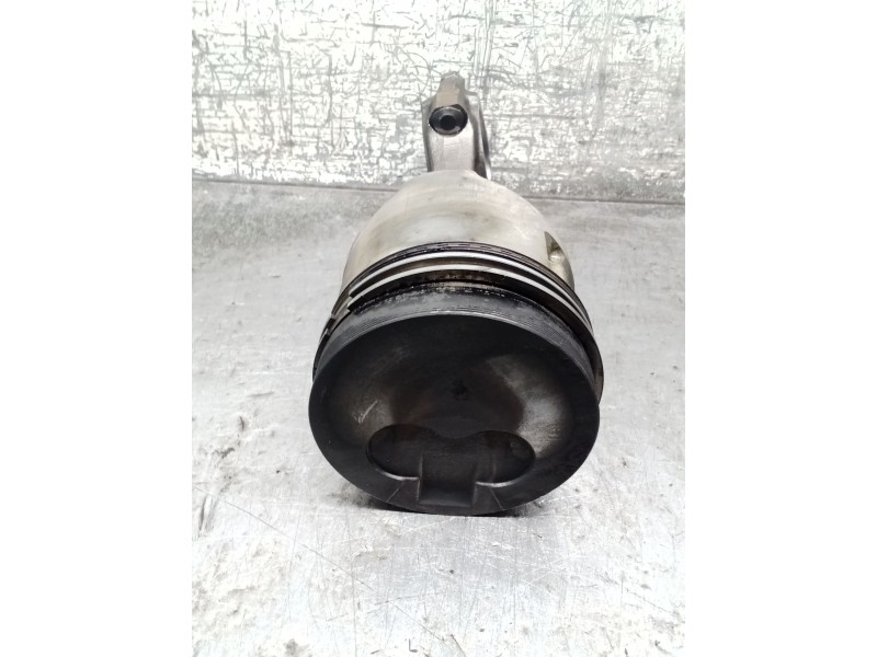 Recambio de piston para hyundai galloper ii (jk-01) 2.5 td intercooler referencia OEM IAM D4BH  