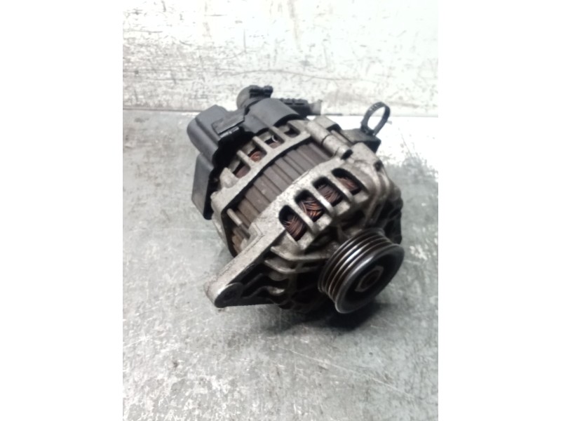 Recambio de alternador para kia rio 1.4 ex1 referencia OEM IAM A0002655023 3730022650 90A 05