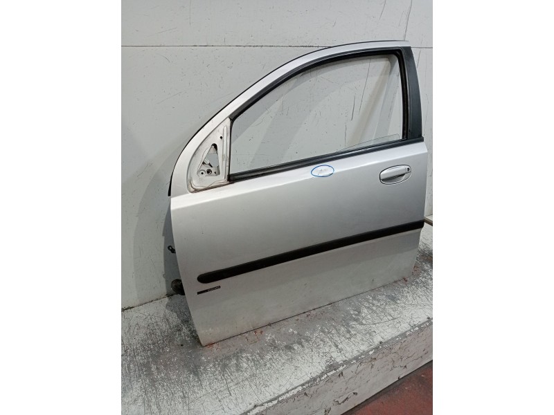 Recambio de puerta delantera izquierda para chevrolet aveo / kalos hatchback (t200) 1.4 16v referencia OEM IAM   5P