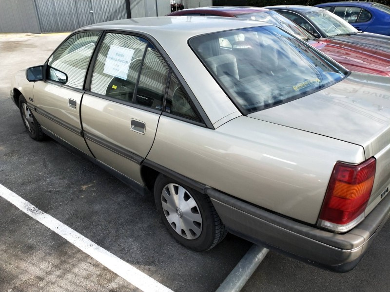 opel omega del año 1989