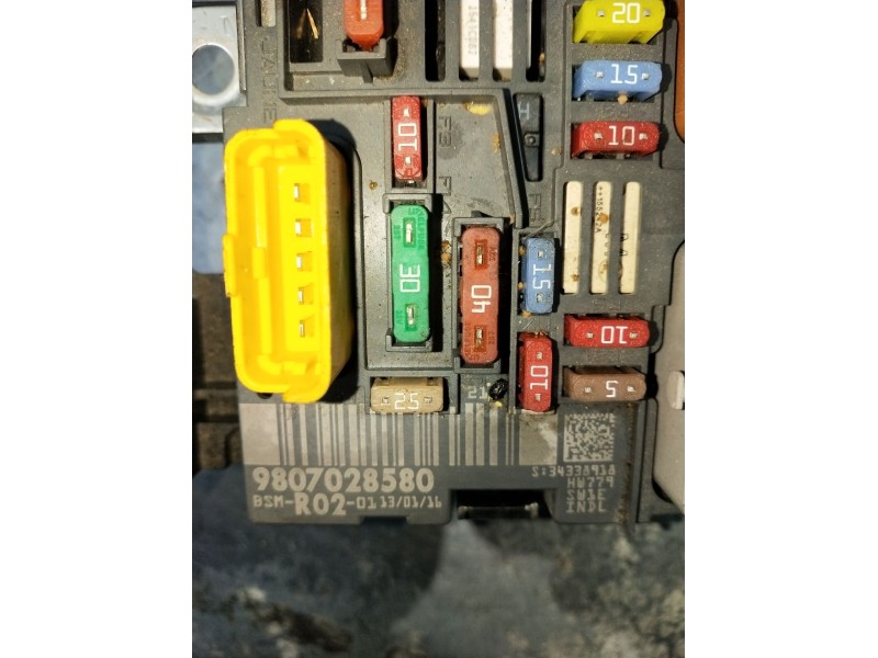 Recambio de caja reles / fusibles para peugeot 3008 i monospace (0u_) 1.6 bluehdi 120 referencia OEM IAM 9807028580 BSMR0201 