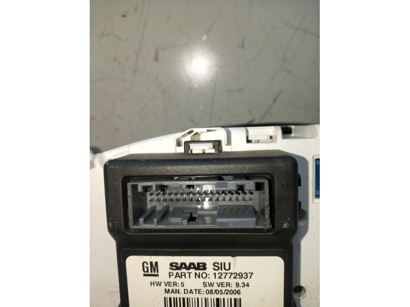 Recambio de cuadro instrumentos para saab 9-5 berlina 1.9 tid vector referencia OEM IAM 12772937 84006370200 0028033782