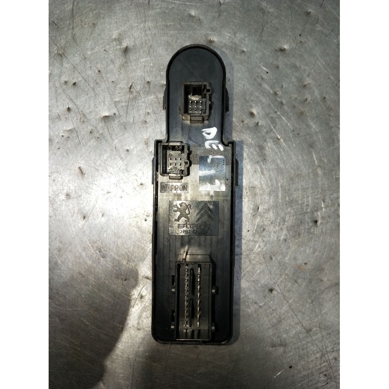 Recambio de mando elevalunas delantero izquierdo para peugeot 3008 i monospace (0u_) 1.6 bluehdi 120 referencia OEM IAM 98144143
