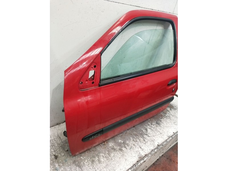 Recambio de puerta delantera izquierda para renault clio ii (bb_, cb_) 1.5 dci (b/cb07) referencia OEM IAM  3P 