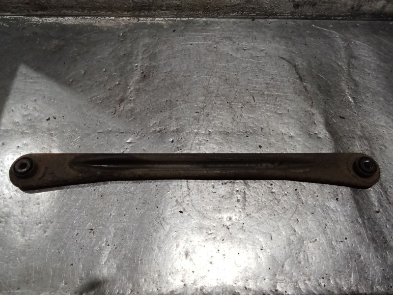 Recambio de brazo suspension superior trasero derecho para ford mondeo i turnier (bnp) 1.8 td referencia OEM IAM   POSTERIOR