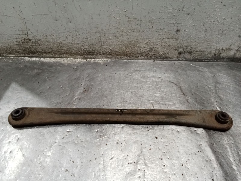Recambio de brazo suspension superior trasero izquierdo para ford mondeo i turnier (bnp) 1.8 td referencia OEM IAM   POSTERIOR