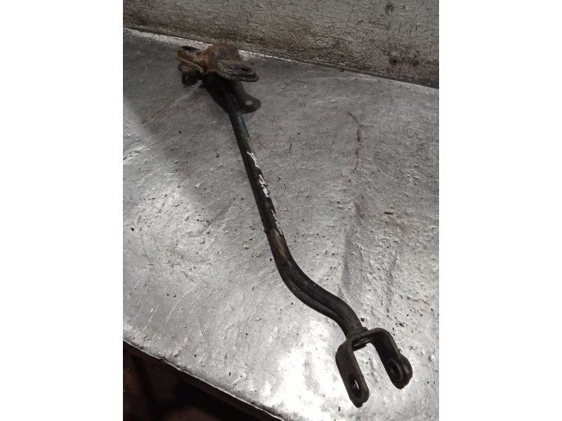 Recambio de brazo suspension inferior trasero derecho para ford mondeo i turnier (bnp) 1.8 td referencia OEM IAM   