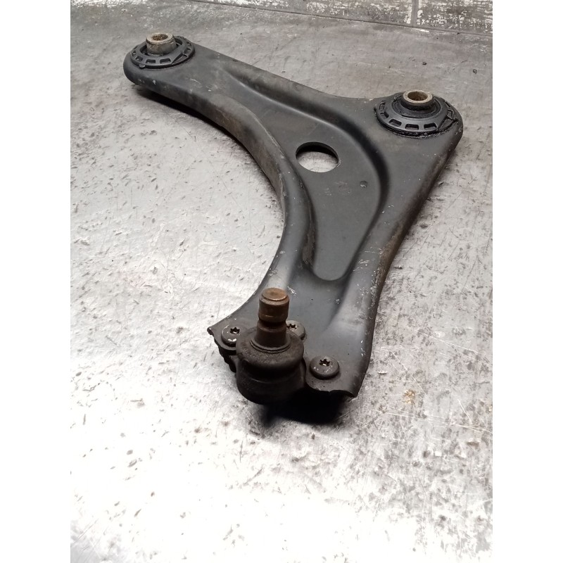 Recambio de brazo suspension inferior delantero derecho para citroën c3 i (fc_, fn_) 1.4 hdi referencia OEM IAM   02