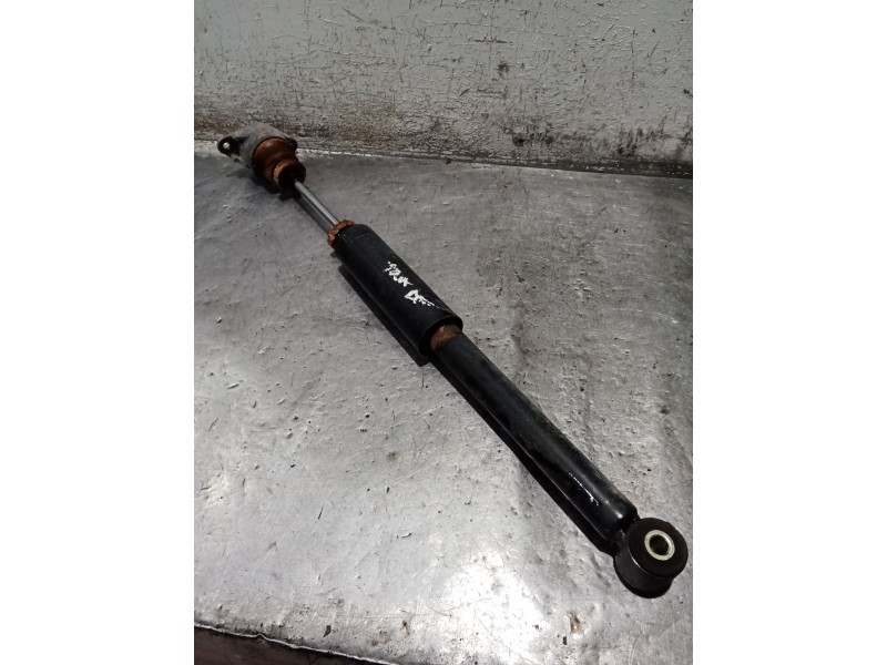 Recambio de amortiguador trasero derecho para ford fiesta v (jh_, jd_) 1.4 tdci referencia OEM IAM   