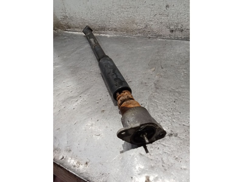 Recambio de amortiguador trasero derecho para ford fiesta v (jh_, jd_) 1.4 tdci referencia OEM IAM   