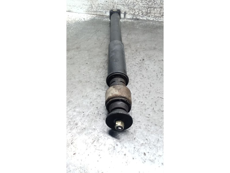 Recambio de amortiguador trasero izquierdo para renault clio ii (bb_, cb_) 1.5 dci (b/cb07) referencia OEM IAM   01