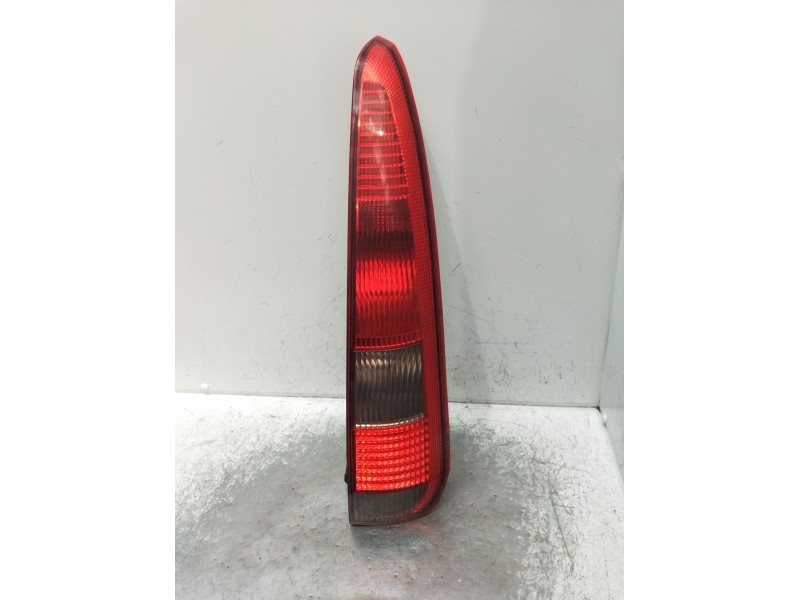 Recambio de piloto trasero derecho para ford fusion (ju_) 1.4 referencia OEM IAM   