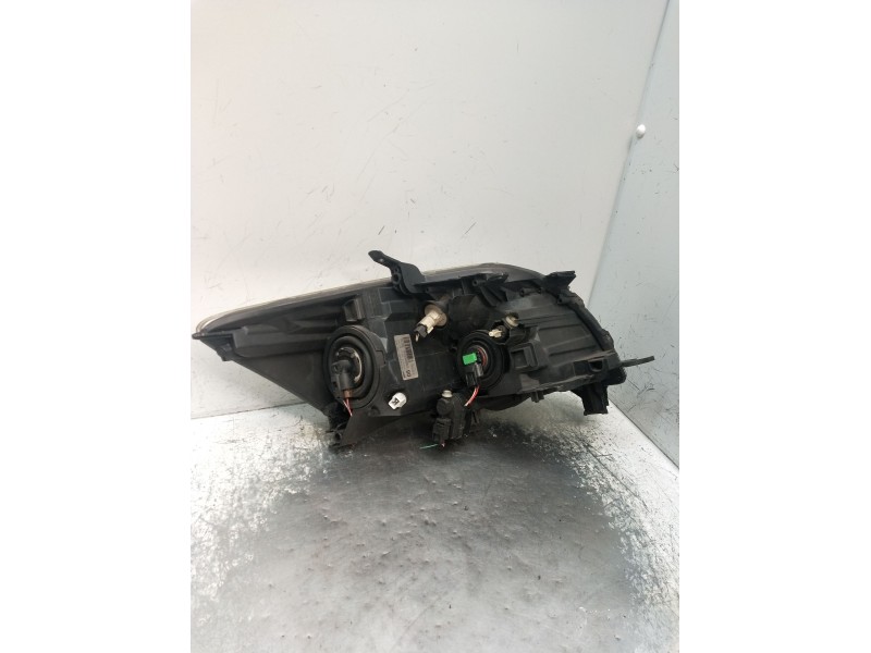 Recambio de faro izquierdo para toyota auris luna+ referencia OEM IAM 8115002460 89901944 899001356