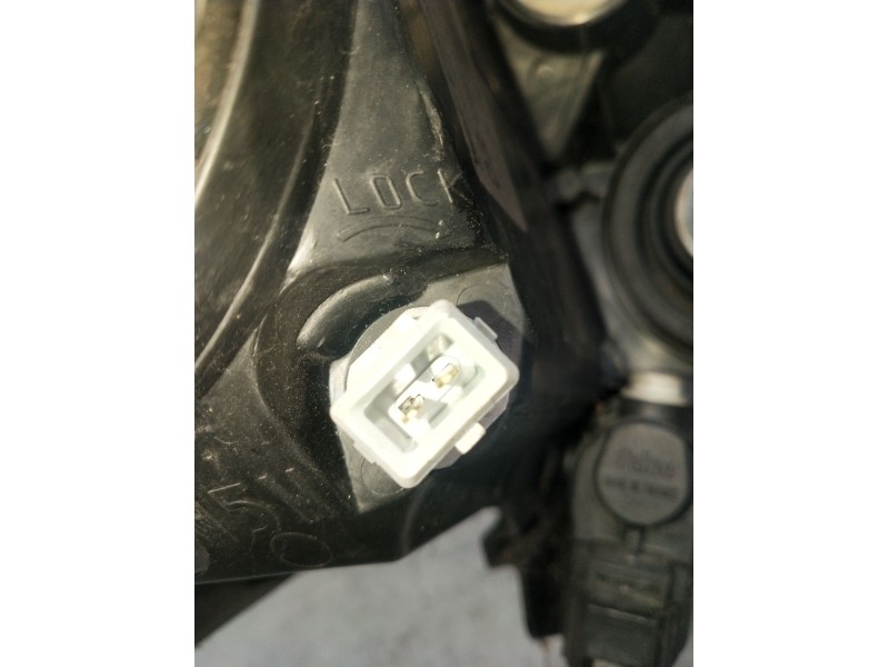 Recambio de faro izquierdo para toyota auris luna+ referencia OEM IAM 8115002460 89901944 899001356