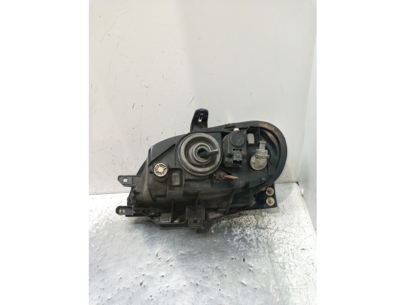 Recambio de faro derecho para citroën saxo (s0, s1) 1.5 d referencia OEM IAM 9636331680  