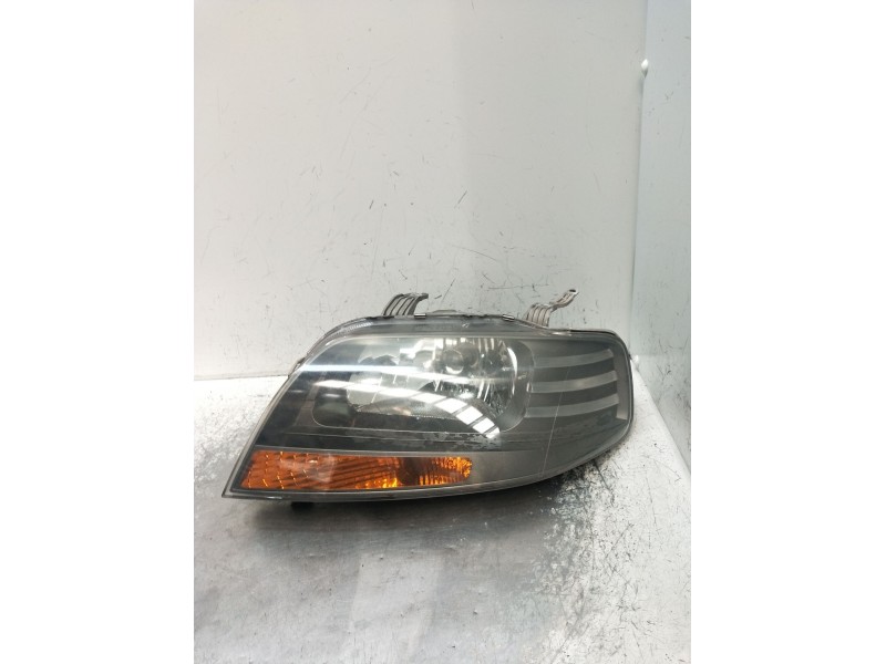 Recambio de faro izquierdo para chevrolet aveo / kalos hatchback (t200) 1.4 16v referencia OEM IAM   