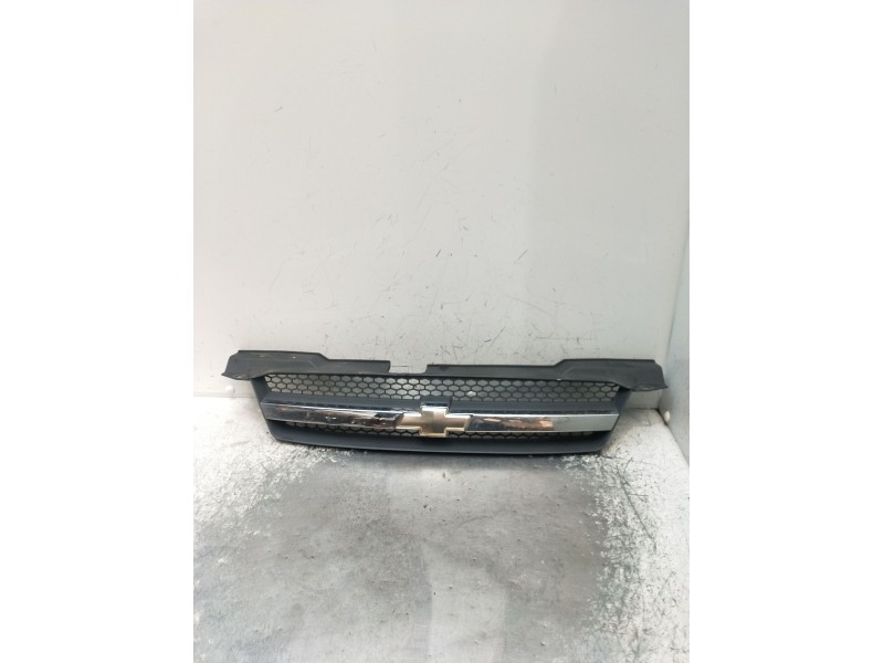 Recambio de rejilla delantera para chevrolet aveo / kalos hatchback (t200) 1.4 16v referencia OEM IAM   