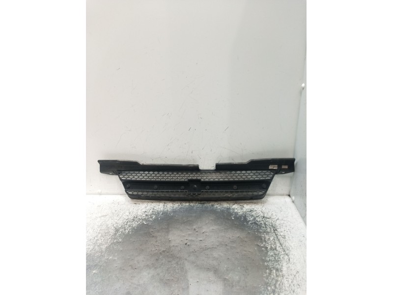 Recambio de rejilla delantera para chevrolet aveo / kalos hatchback (t200) 1.4 16v referencia OEM IAM   