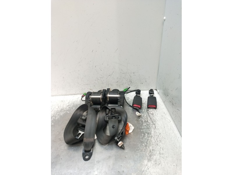 Recambio de juego cinturones delantero para chevrolet aveo / kalos hatchback (t200) 1.4 16v referencia OEM IAM  5P 