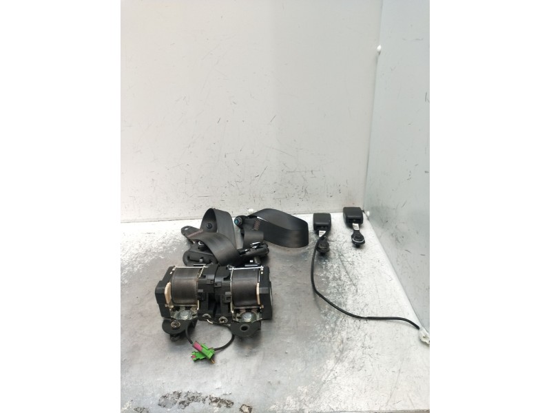 Recambio de juego cinturones delantero para chevrolet aveo / kalos hatchback (t200) 1.4 16v referencia OEM IAM  5P 