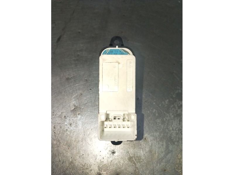 Recambio de mando elevalunas delantero derecho para mazda cx-7 (er) sportive referencia OEM IAM  5P 