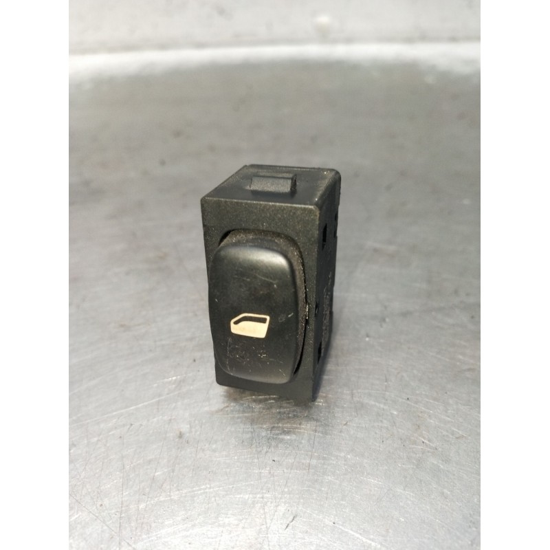 Recambio de mando elevalunas delantero derecho para peugeot 407 st sport pack referencia OEM IAM 96360166XT 5P 