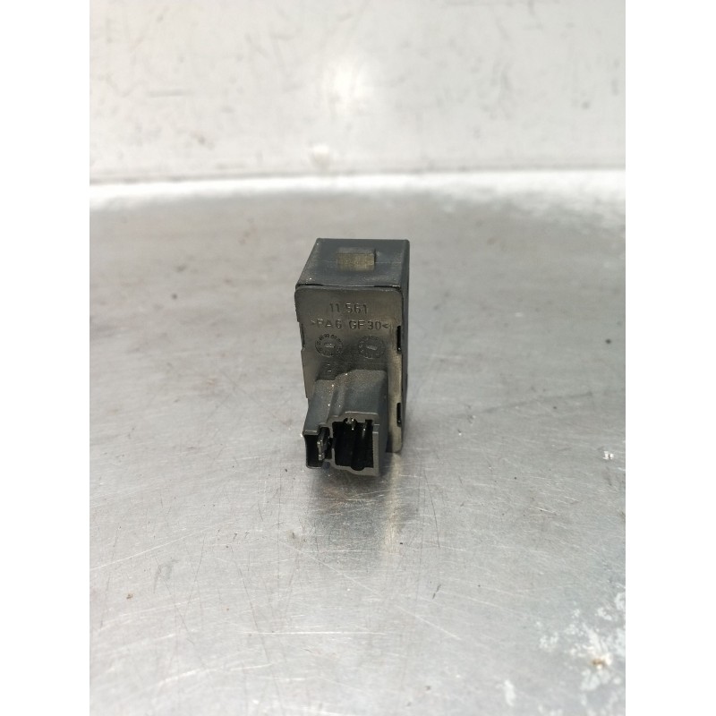 Recambio de mando elevalunas delantero derecho para peugeot 407 st sport pack referencia OEM IAM 96360166XT 5P 