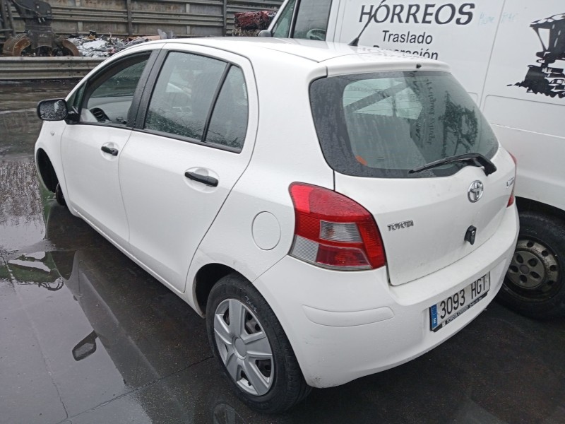 toyota yaris (_p9_) del año 2011