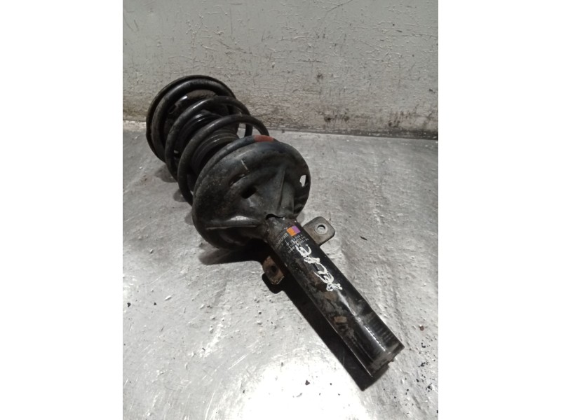 Recambio de amortiguador delantero derecho para ford mondeo i turnier (bnp) 1.8 td referencia OEM IAM 93BB18045BJ  