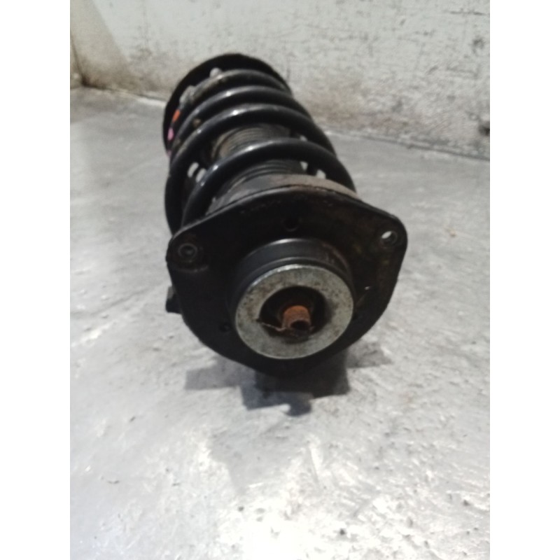 Recambio de amortiguador delantero derecho para volkswagen touran (1t1) 2.0 tdi referencia OEM IAM   