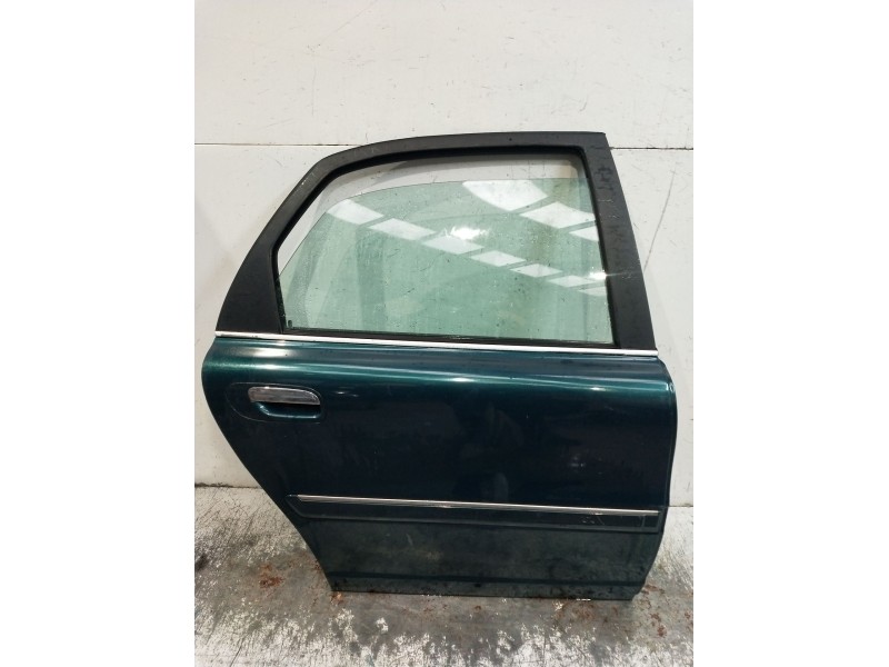 Recambio de puerta trasera derecha para volvo s80 berlina 2.4 d referencia OEM IAM  5P 