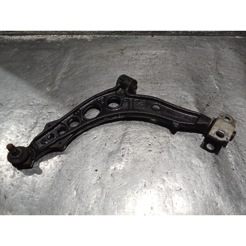 Recambio de brazo suspension inferior delantero izquierdo para fiat punto (176_) 1.7 td referencia OEM IAM   