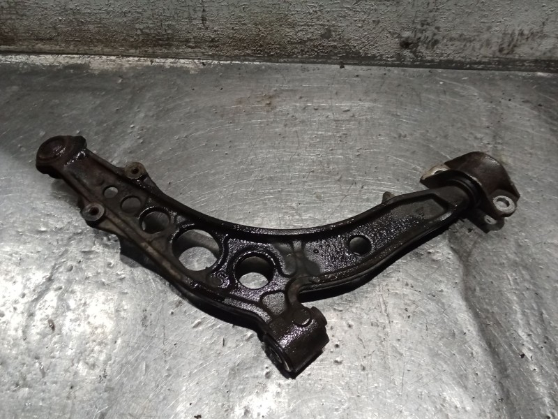 Recambio de brazo suspension inferior delantero izquierdo para fiat punto (176_) 1.7 td referencia OEM IAM   