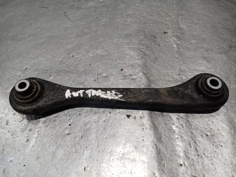 Recambio de brazo suspension inferior trasero derecho para volkswagen touran (1t1) 2.0 tdi referencia OEM IAM   ANTERIOR