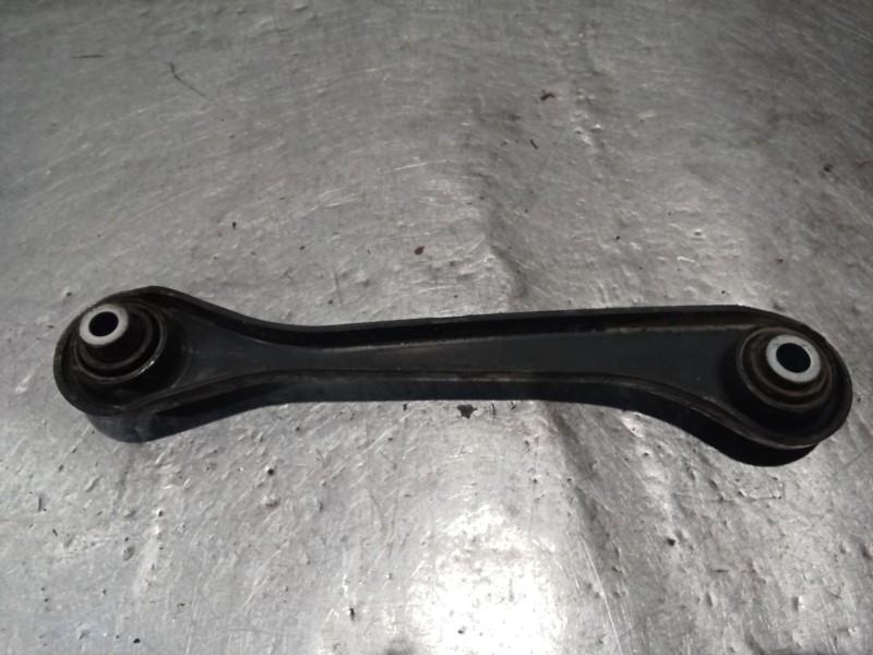 Recambio de brazo suspension inferior trasero derecho para volkswagen touran (1t1) 2.0 tdi referencia OEM IAM   ANTERIOR