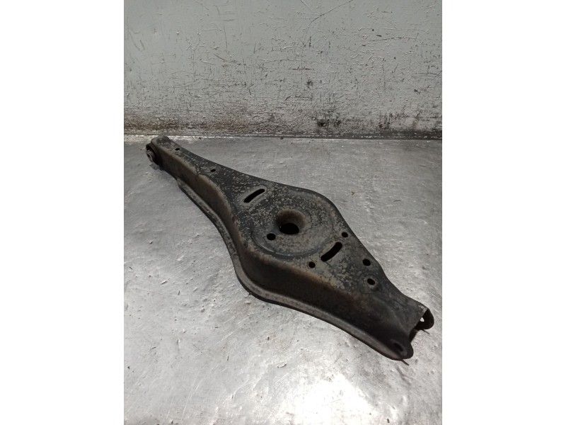 Recambio de brazo suspension inferior trasero derecho para volkswagen touran (1t1) 2.0 tdi referencia OEM IAM   