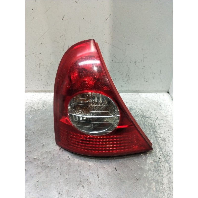 Recambio de piloto trasero izquierdo para renault clio ii (bb_, cb_) 1.5 dci (b/cb07) referencia OEM IAM   