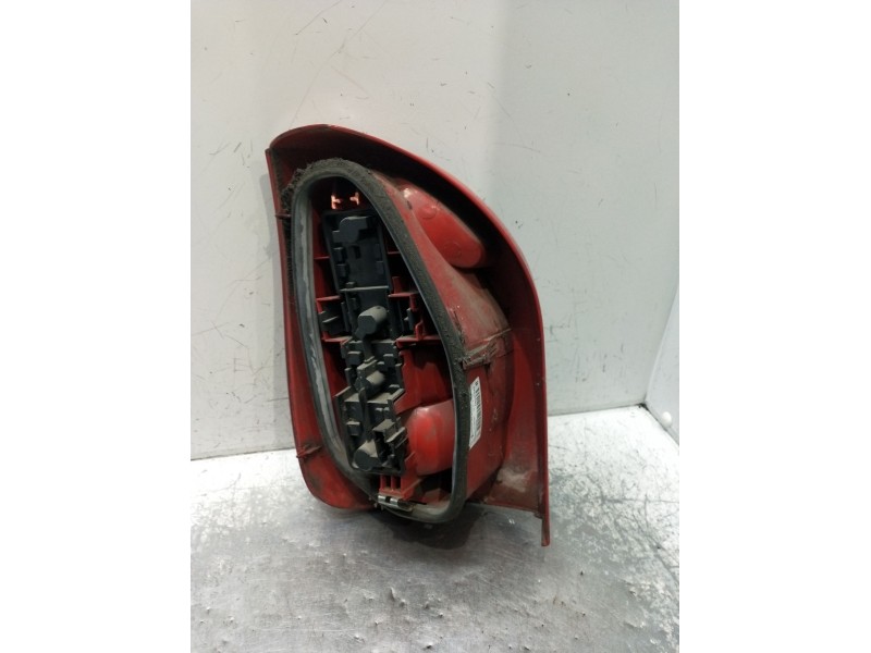 Recambio de piloto trasero derecho para citroën xsara picasso (n68) 2.0 hdi referencia OEM IAM 9650005780 89032868 