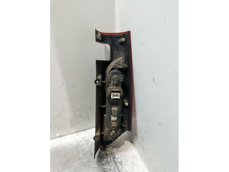 Recambio de piloto trasero izquierdo para renault kangoo / grand kangoo ii (kw0/1_) 1.5 dci 75 (kw07, kw10, kw04) referencia OEM