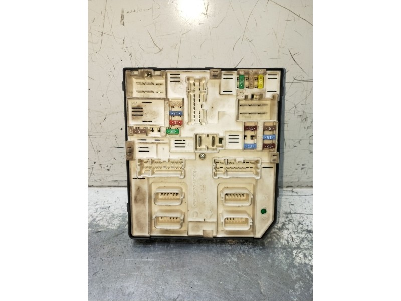 Recambio de caja reles / fusibles para renault kangoo / grand kangoo ii (kw0/1_) 1.5 dci 75 (kw07, kw10, kw04) referencia OEM IA