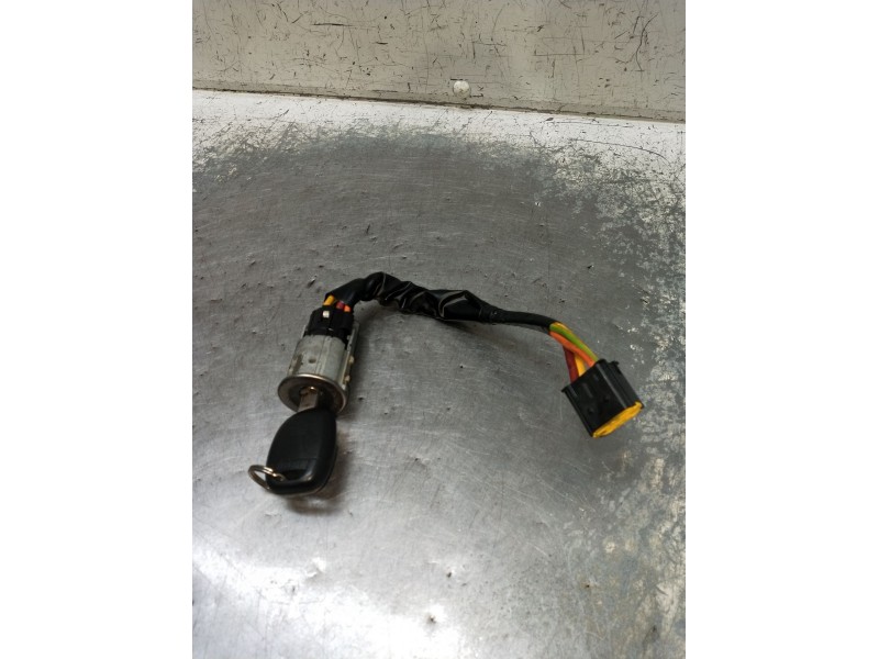 Recambio de conmutador de arranque para renault clio ii (bb_, cb_) 1.5 dci (b/cb07) referencia OEM IAM   