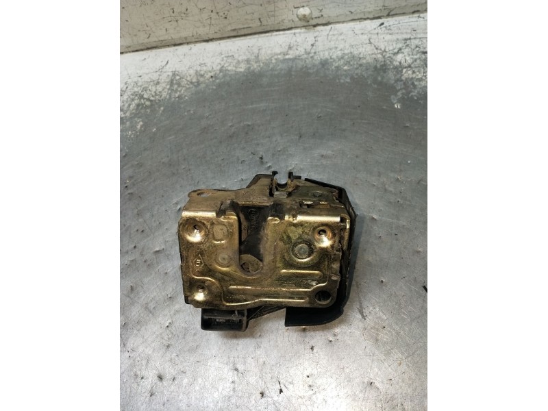 Recambio de motor cierre centralizado delantero derecho para renault clio ii (bb_, cb_) 1.5 dci (b/cb07) referencia OEM IAM  3P 