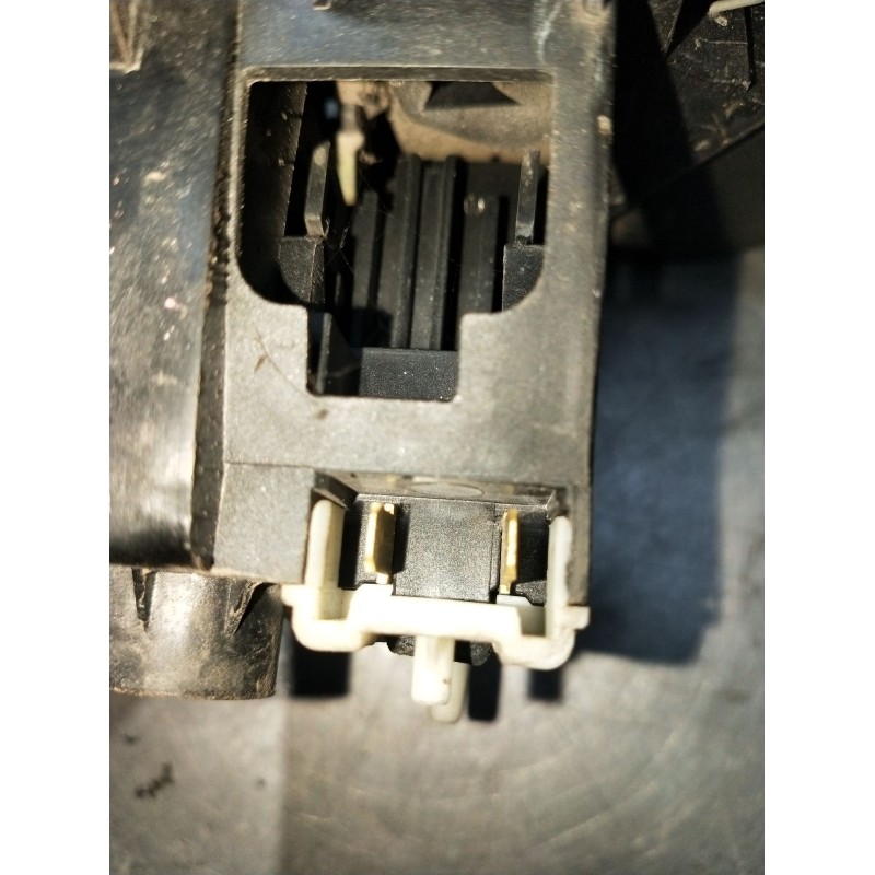 Recambio de motor cierre centralizado delantero derecho para renault clio ii (bb_, cb_) 1.5 dci (b/cb07) referencia OEM IAM  3P 